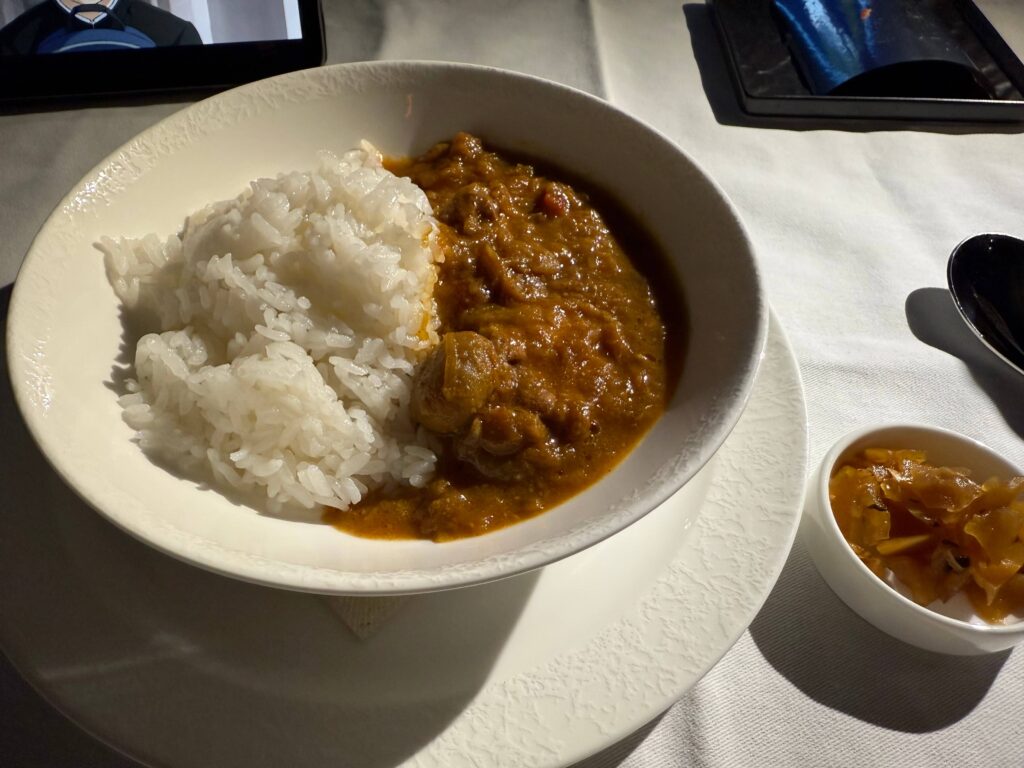 ANAファーストクラス 夜食 アラカルトの特製カレーライス