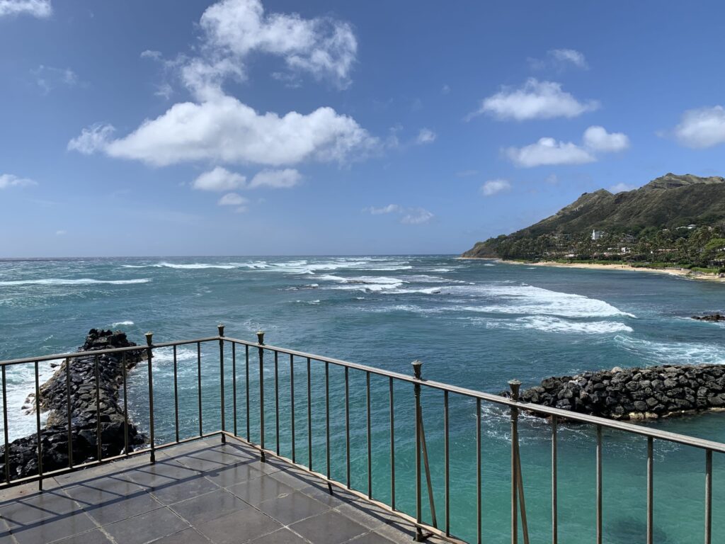 【2026年最新】ハワイのeSIM完全ガイド｜おすすめeSIM比較・設定方法・電波状況を徹底解説