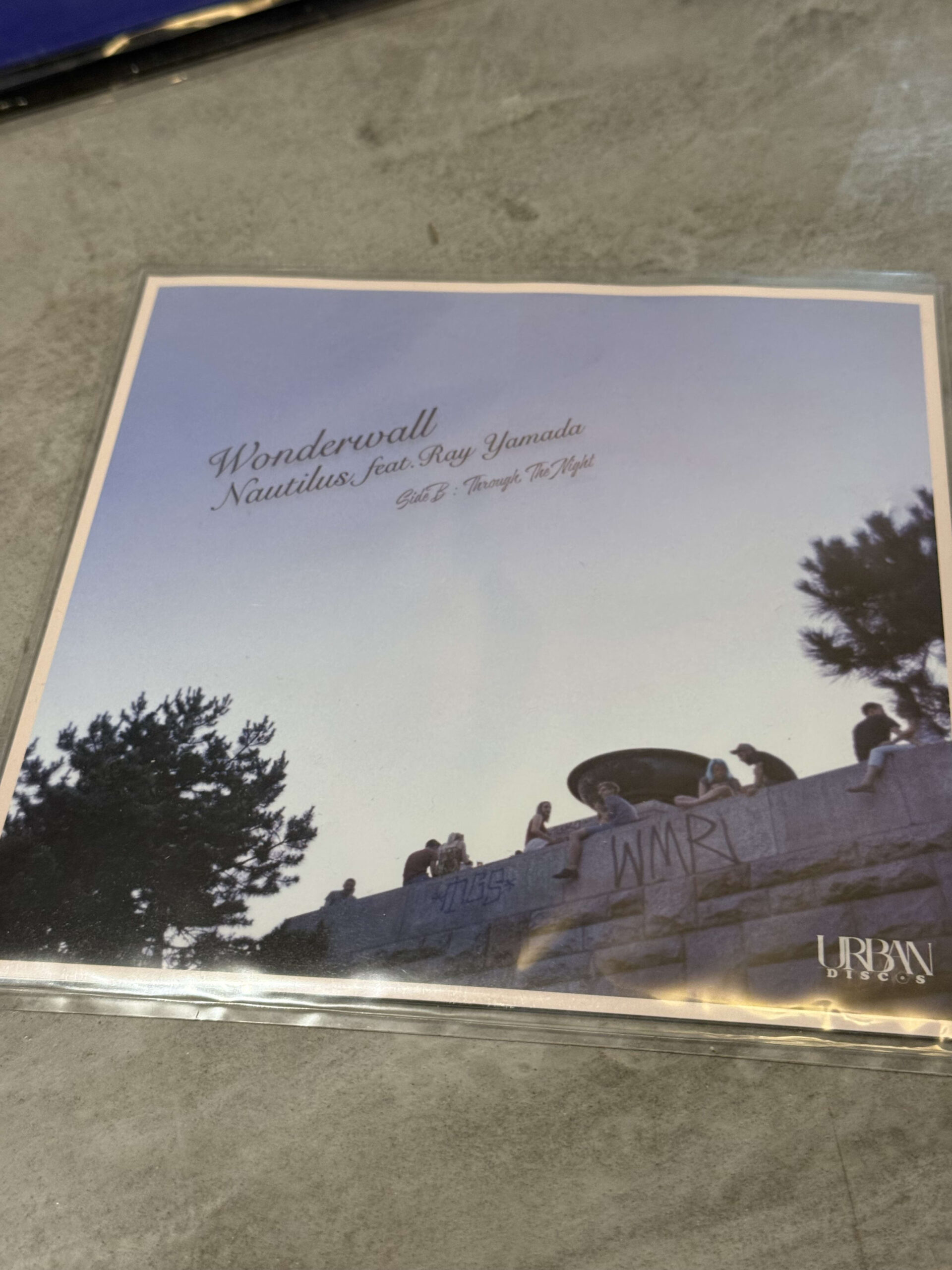 NAUTILUS feat. Ray Yamada「Wonderwall」の7インチ盤。
