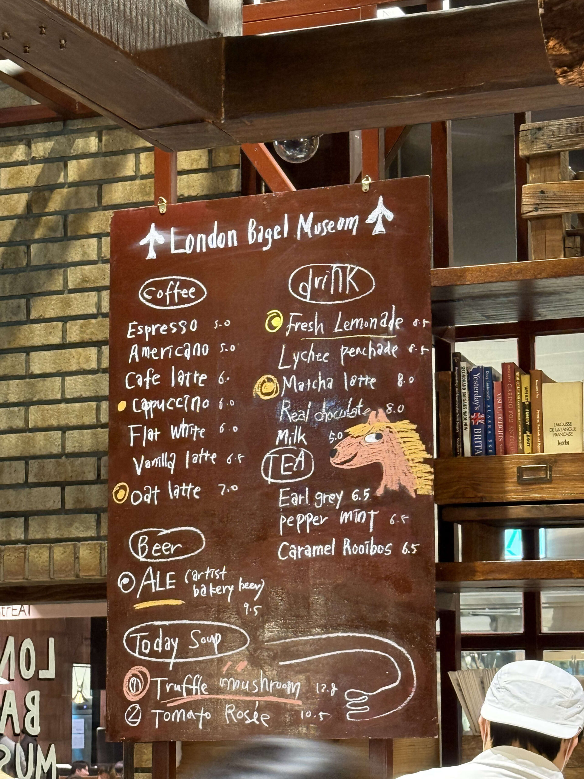 ロンドンベーグルミュージアムの手書きメニューボード。