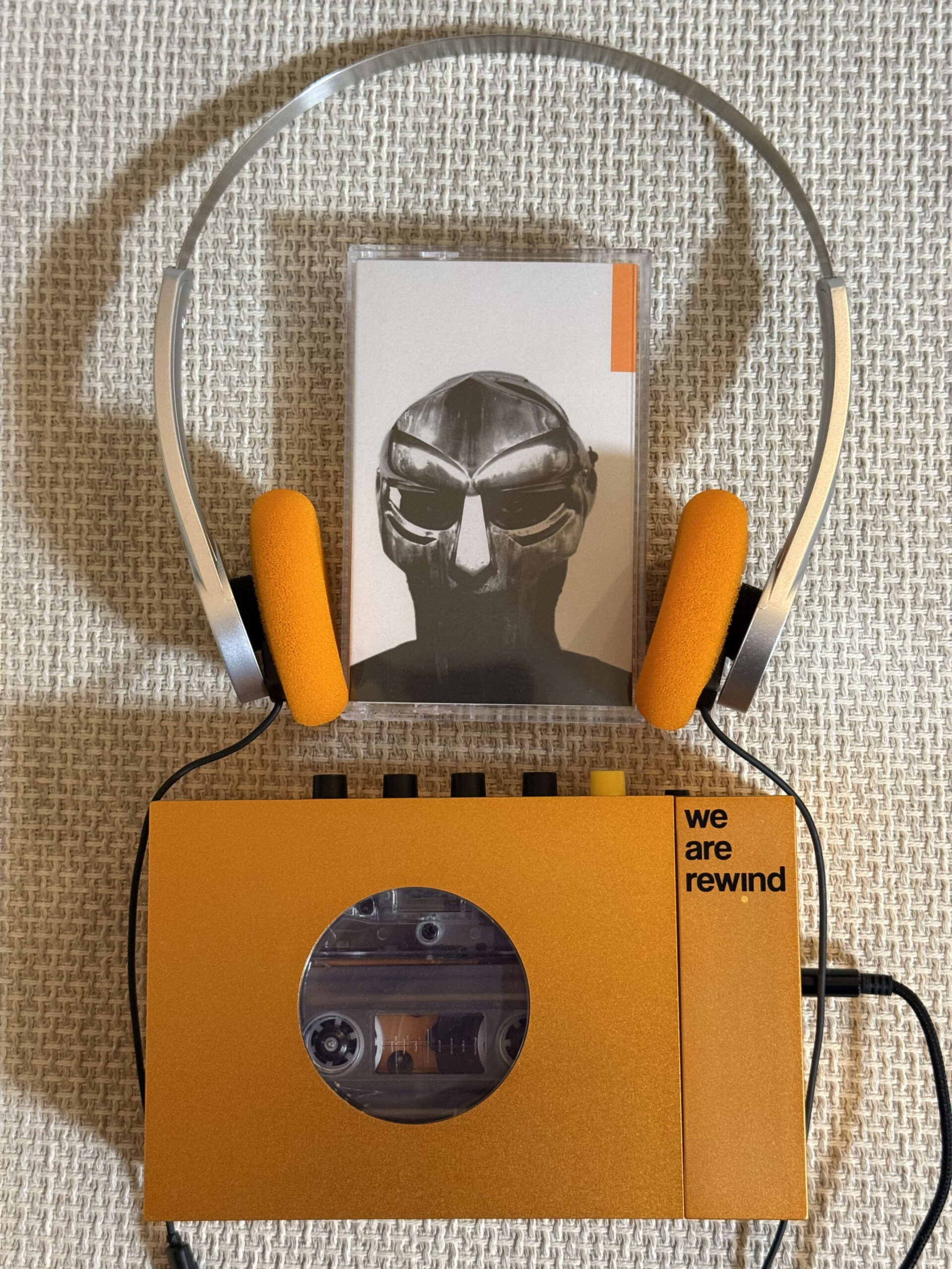 Late-Night Analog Grooves: Discovering ‘Snowsky WIND’ Headphones