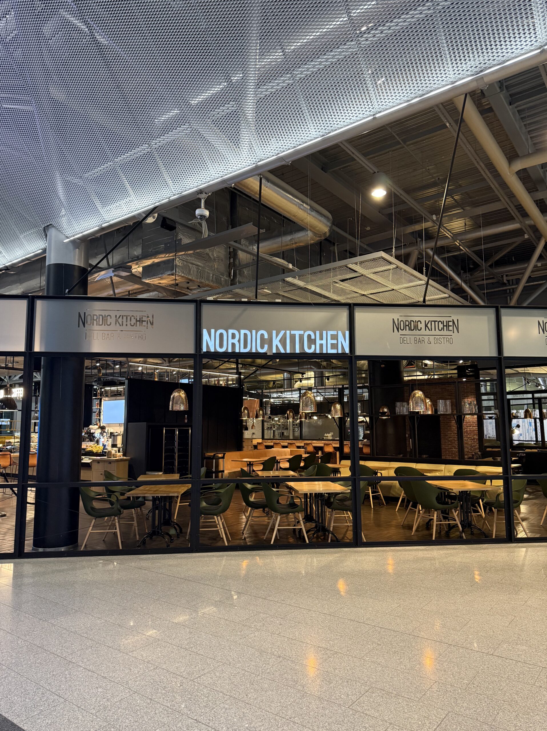 NORDIC KITCHENの美しい店内