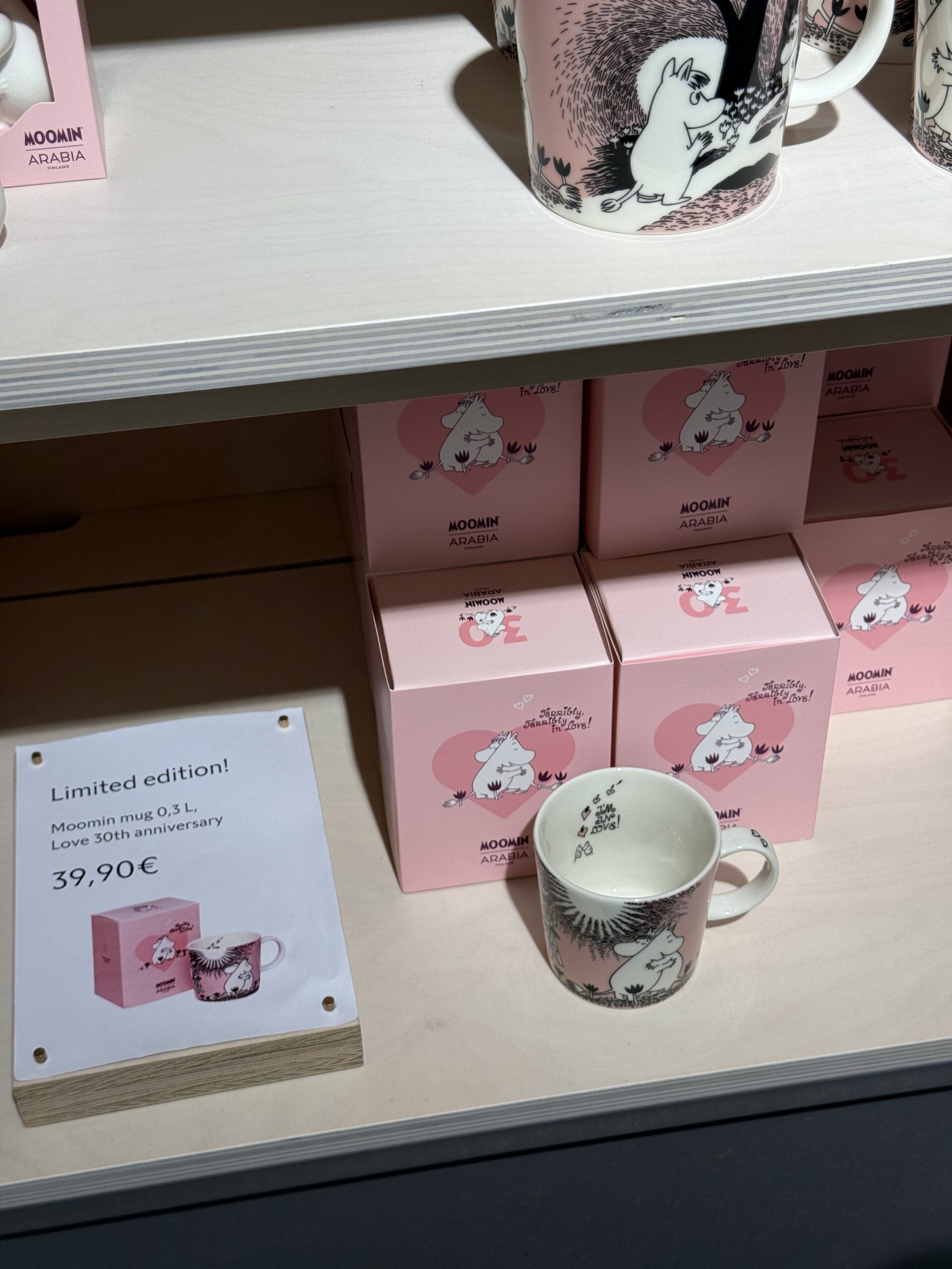Love 30周年限定のピンク色のムーミンマグカップ