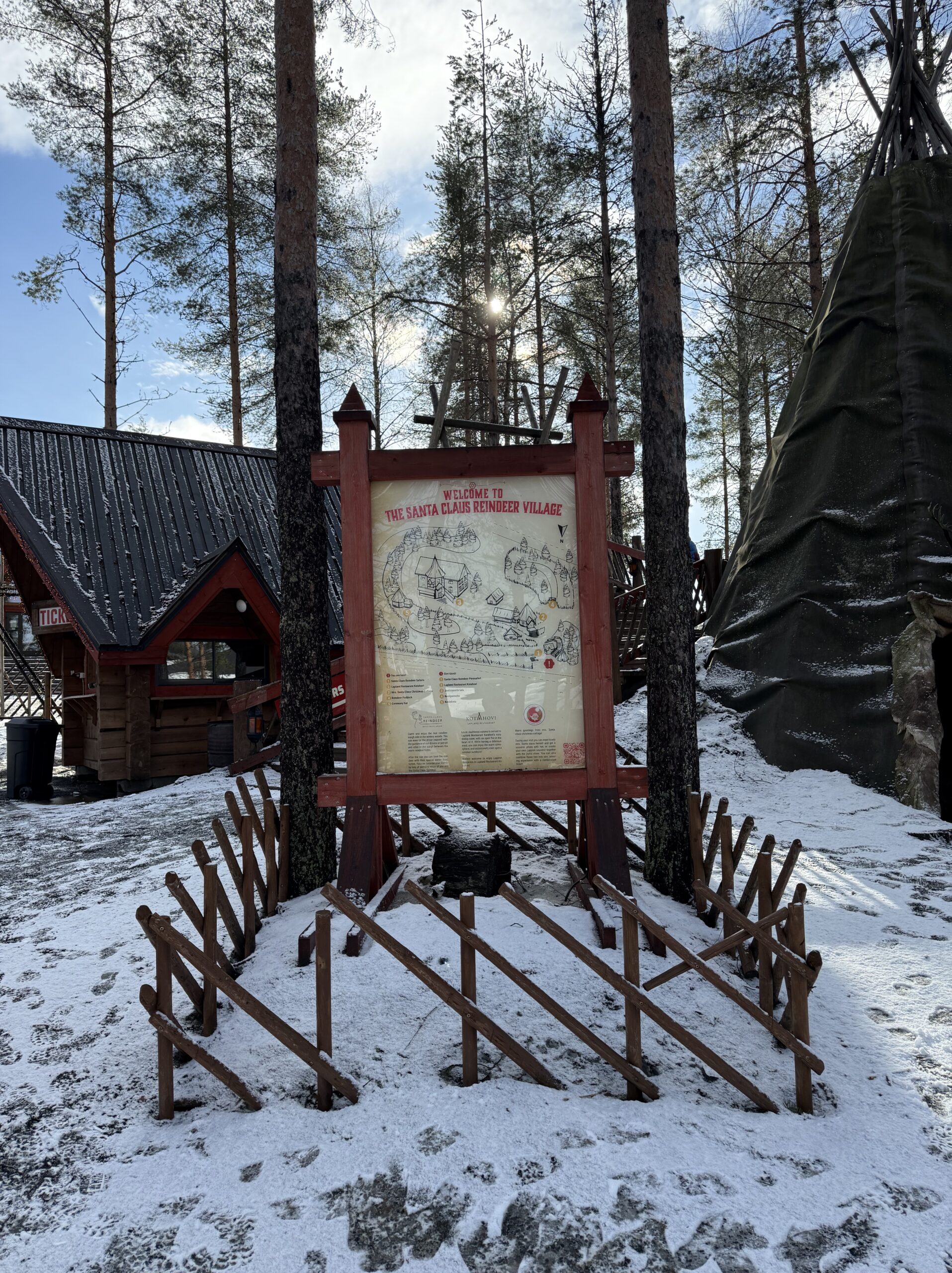 THE SANTA CLAUS REINDEER VILLAGE 案内板