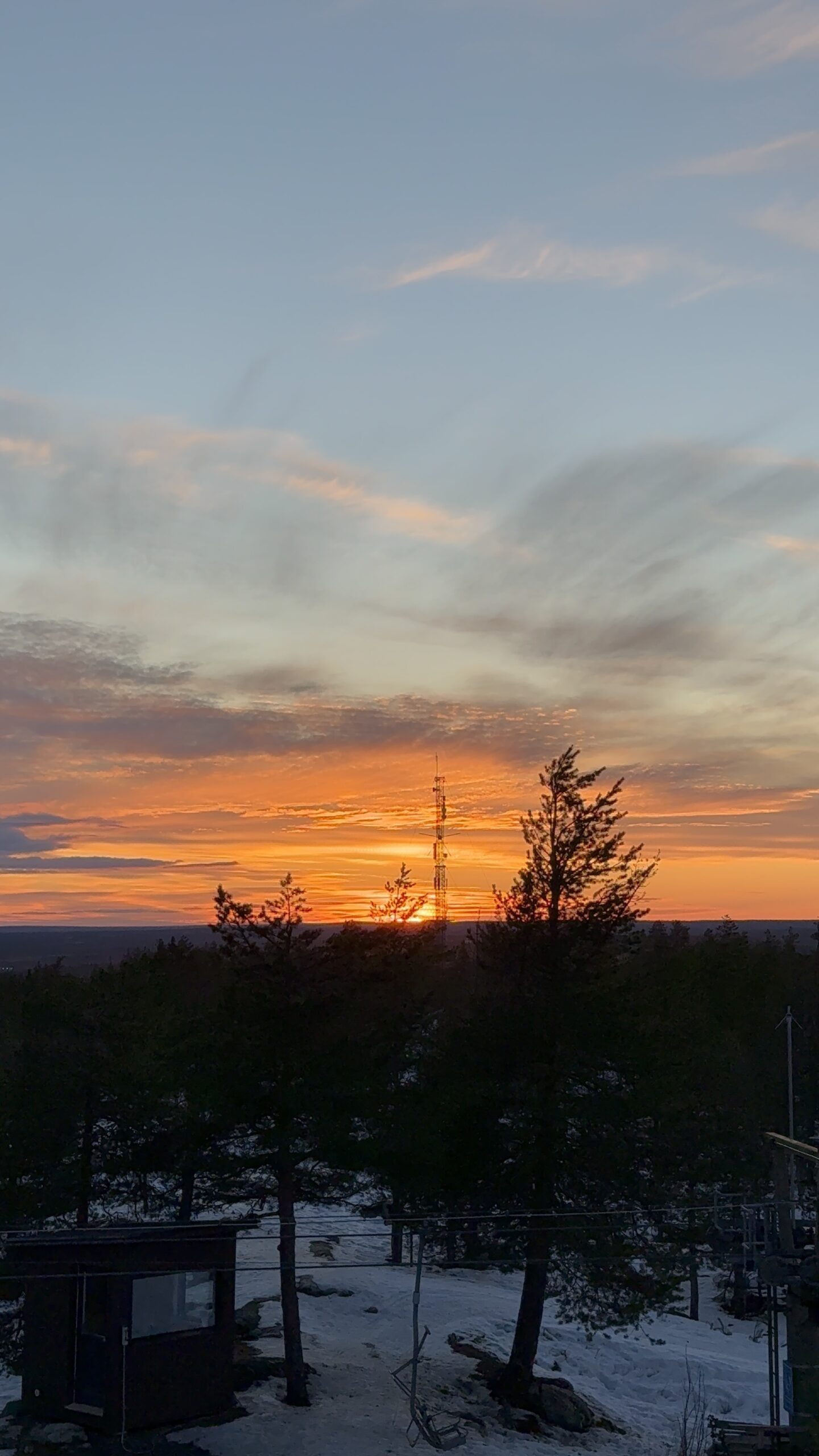 ロヴァニエミの夕景