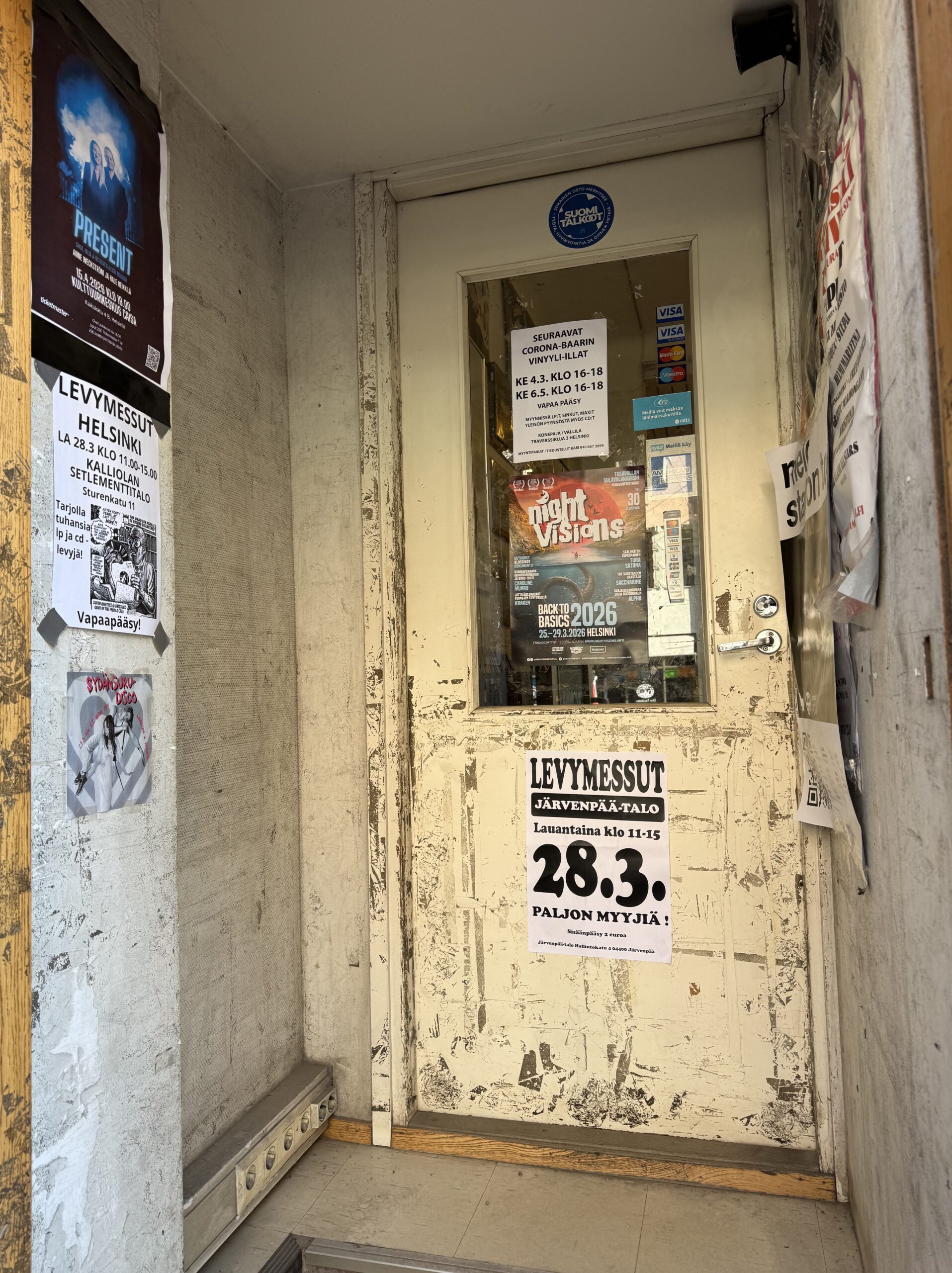 Hippie Shake Records Kyの入り口ドア