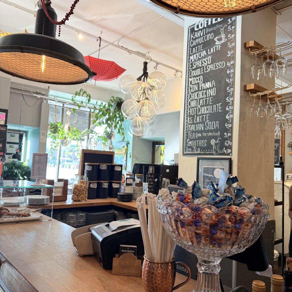 Roasberg's extra-large chocolate cake and beautiful latte art