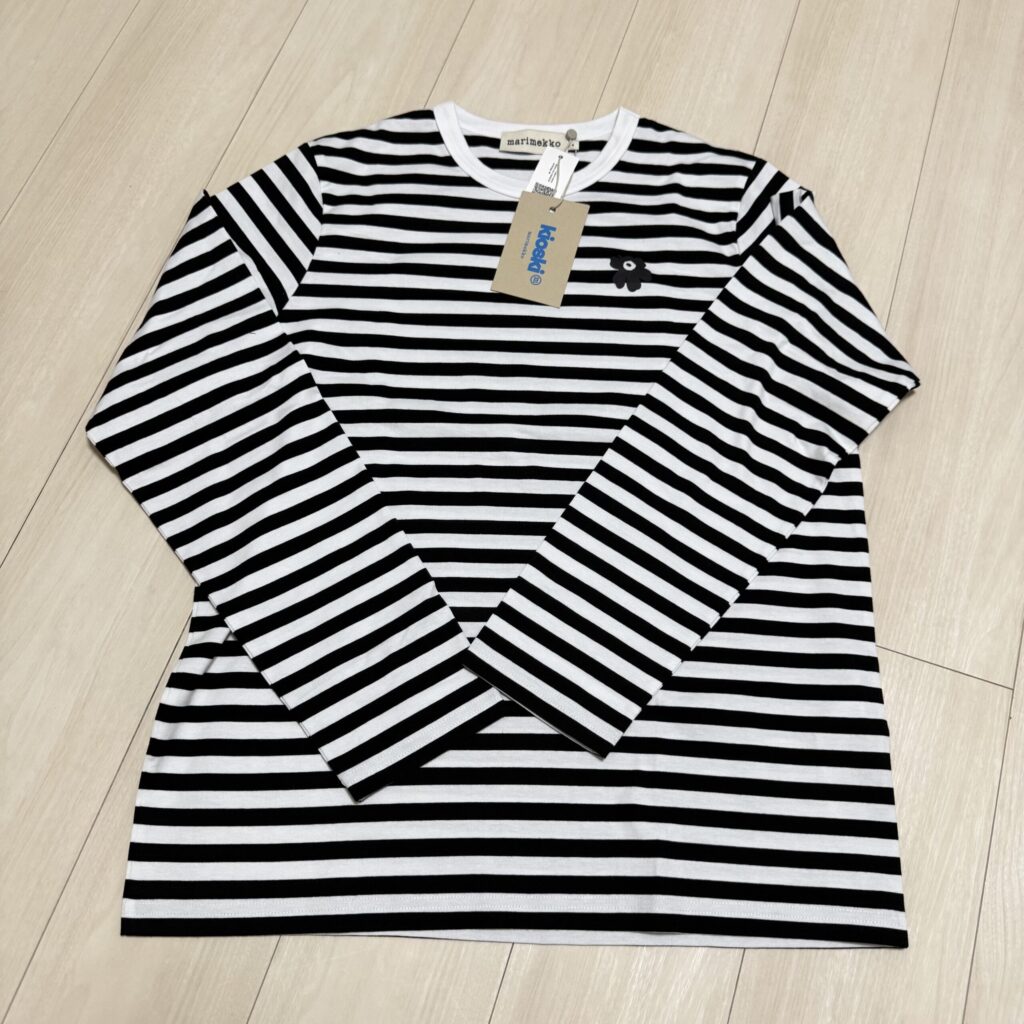 白黒ボーダーのロングTシャツ