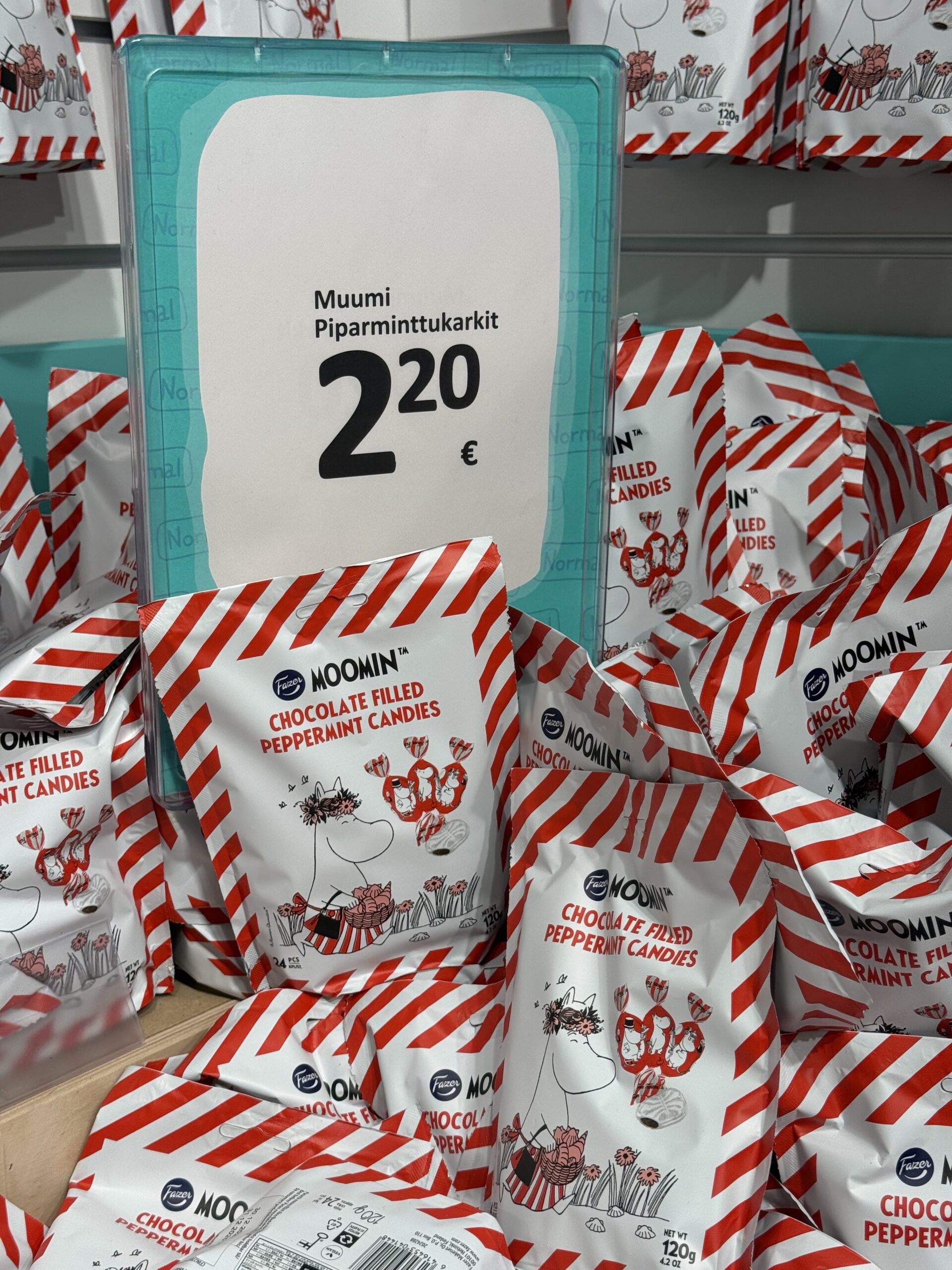 Normalにあるムーミンキャンディ。値札2.20€。