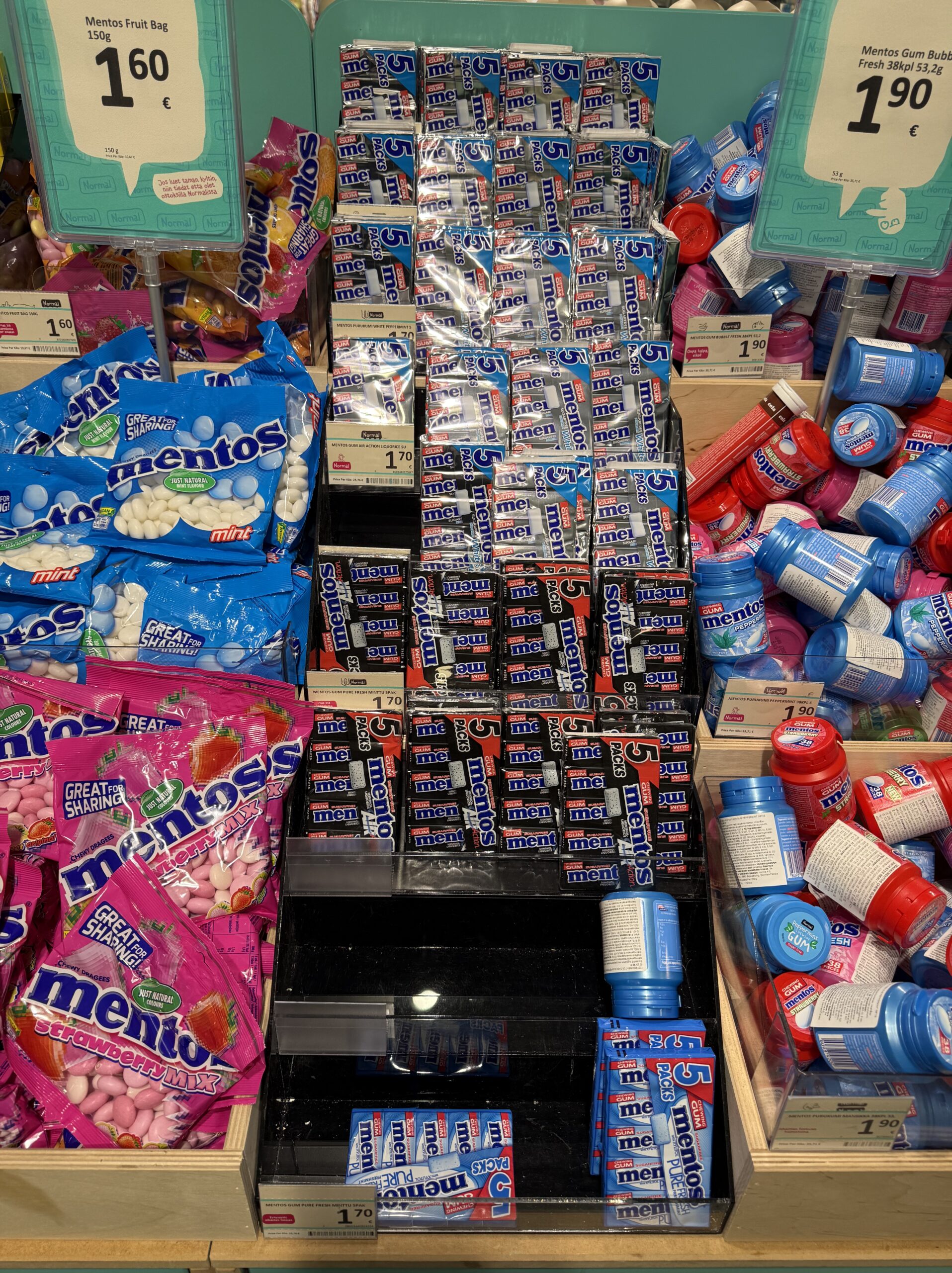 Bottled and multipack Mentos gum on display