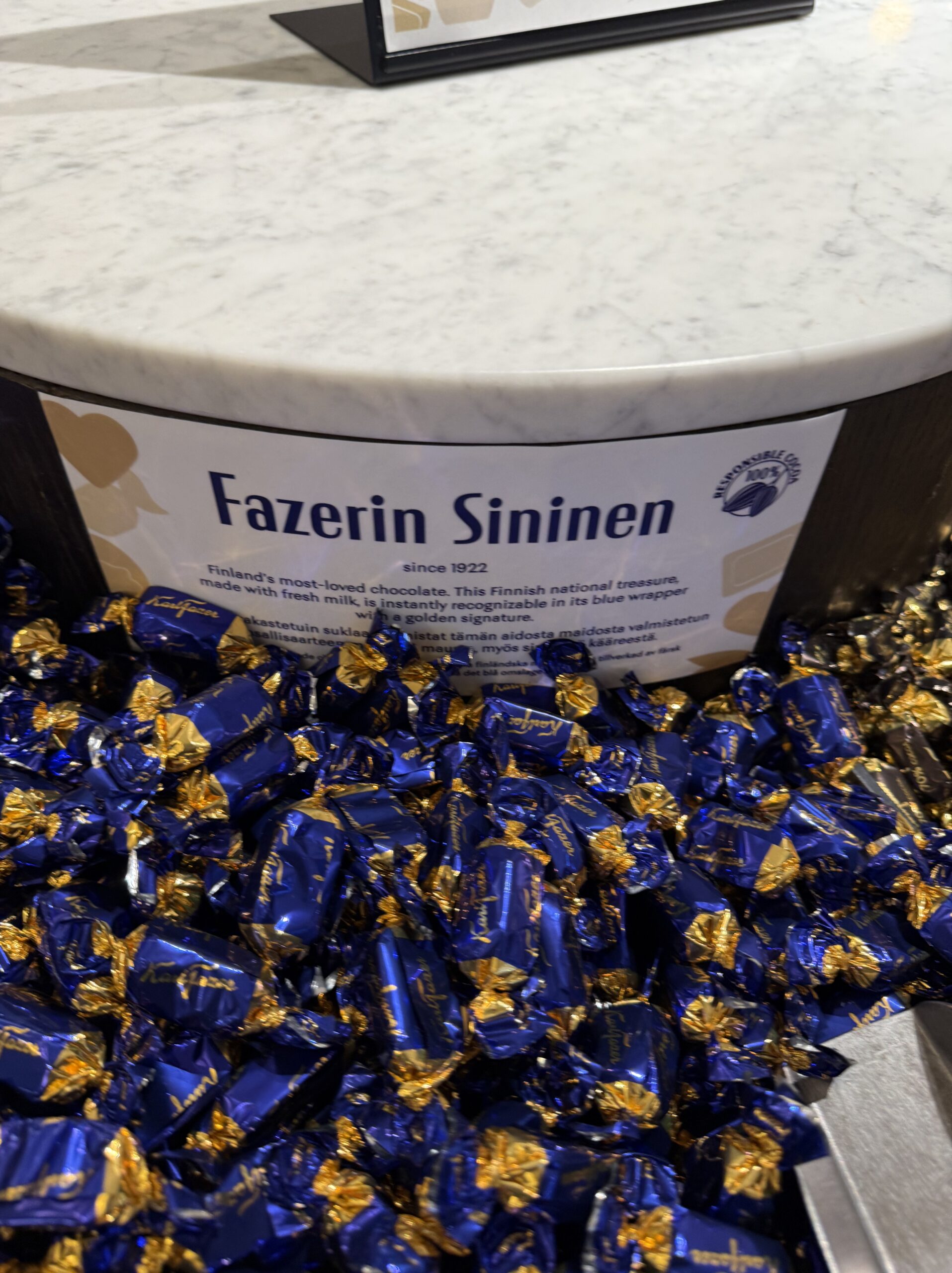 Fazerin Sininen chocolates sold by weight