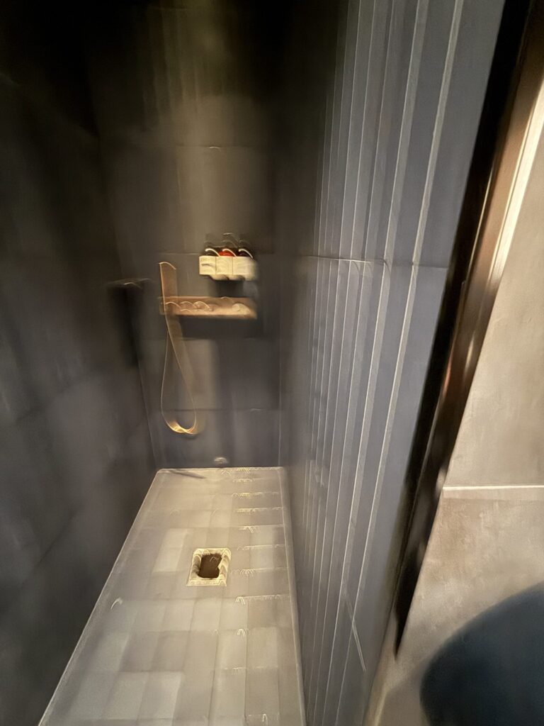シャワーブース