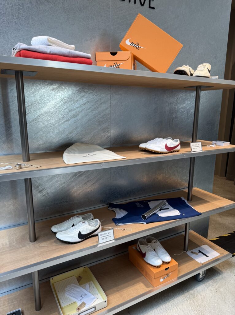 Nike Moon Shoeの特別なディスプレイ