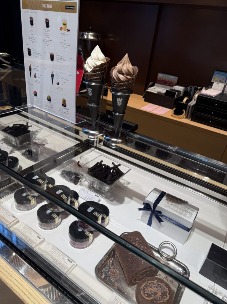 カカオサンパカ店内のショーケース